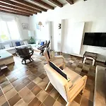 Prázdninový dům Maison Dans Les Pins *